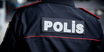 Polis şöbəsinə sərxoş halda girən şəxs həbs edildi