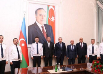 Baş Prokurorluğun vəzifəli əməkdaşları işdən çıxarıldı – Foto