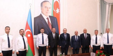 Baş Prokurorluğun vəzifəli əməkdaşları işdən çıxarıldı – Foto