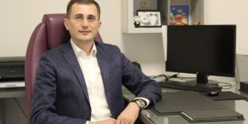 Azərbaycanda valideynlər əvvəl kitab oxuyub, sonra uşaq dünyaya gətirsin – Məşhur pediatr