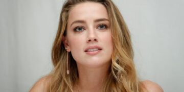 Ember Hörd kəşfiyyatçı adı ilə villa kirayələyib