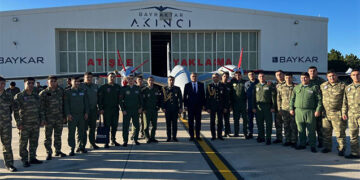 Akıncı” PUA-larının istismarı kursunu bitirən hərbçilərimiz təltif olundular – Fotolar