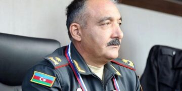 Generalın öz oğluna rütbə verib yanında işə götürdüyü bildirilir