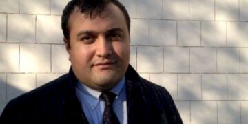 Elçin Sadıqovun Bakıdan çıxışına icazə verilmədi