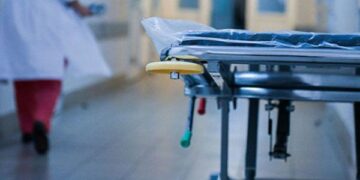 Azərbaycanda QANLI OLAY – Arvadını gözündən bıçaqladı