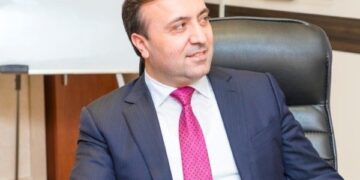 Özünə 54 min manat maaş yazdıran məmur işdən görün niyə çıxarılıb – 20 minə oteldə…