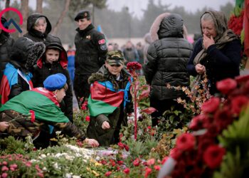 Xalq zəfəri borclu olduğumuz qəhrəmanları anır… – Fotolar