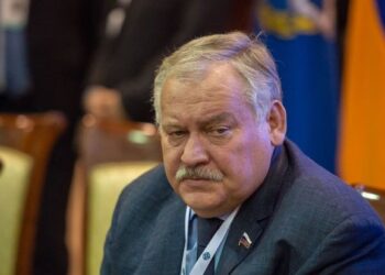 Zatulin ermənilərə görə Putinə qarşı çıxdı