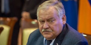 Zatulin ermənilərə görə Putinə qarşı çıxdı