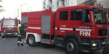 Biləsuvarda ev yandı: vəzifəli şəxsin anası öldü