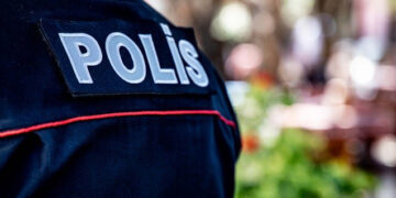 Nazir Yevlaxda məktəblini döyən polisi işdən çıxardı