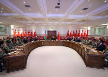 Hulusi Akar Qarabağ qazilərini qəbul etdi – Fotolar