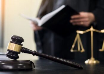 Çovdarovun 30 milyonluq əmlakını geri qaytaran hakimin DOSYESİ