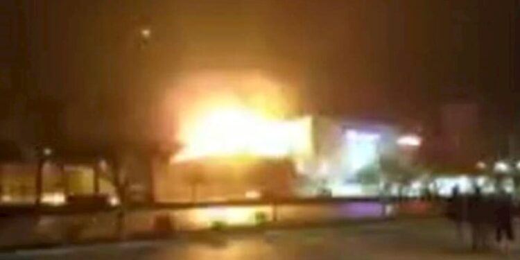 İranda Müdafiə Nazirliyinin zavoduna dronlarla hücum edildi – Video