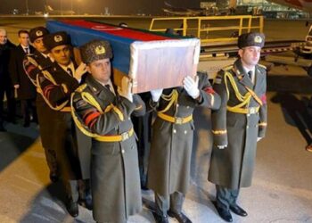 Şəhid Orxan Əsgərovun nəşinin hava limanında qarşılanma anı – Video