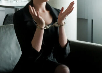 “Semaşko”nın baş tibb bacısı dələduzluq edirmiş – 10 min ver, “ASAN Xidmət”də işlə…