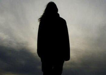 Evdən qaçan 17 yaşlı qız sığınacağa yerləşdirildi: “Susaraq bir nöqtəyə baxır” – FOTO