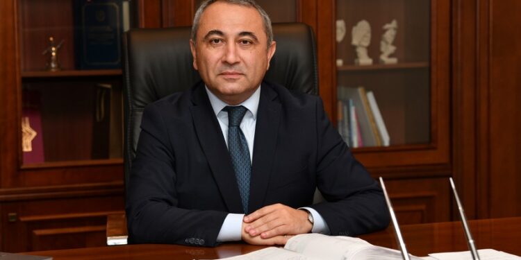 Yerüstü Nəqliyyat Agentliyinin yeraltı gəlirləri: Anar Rzayev hardan necə qazanır?