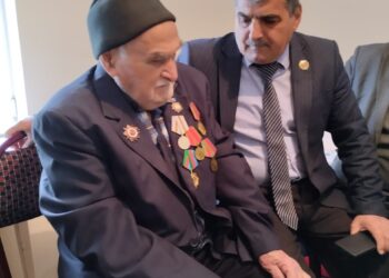 CƏLİLABAD RAYON VETERANLAR TƏŞKİLATININ ÜZVLƏRİ İKİNCİ DÜNYA MÜHARİBƏSİ İŞTİRAKÇISI İLƏ GÖRÜŞ KEÇİRİBLƏR