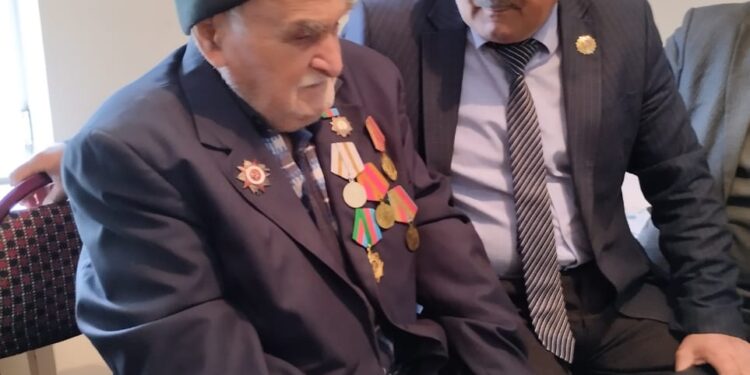 CƏLİLABAD RAYON VETERANLAR TƏŞKİLATININ ÜZVLƏRİ İKİNCİ DÜNYA MÜHARİBƏSİ İŞTİRAKÇISI İLƏ GÖRÜŞ KEÇİRİBLƏR