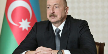 Prezident icra başçısını vəzifəsindən azad etdi