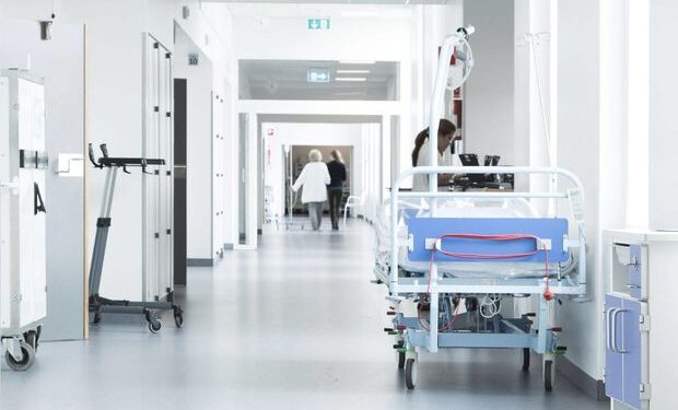 Sabirabadda inkassatorun vurduğu qız xəstəxanada öldü