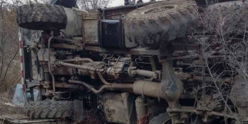 Laçında yük maşını aşdı – Sürücü öldü