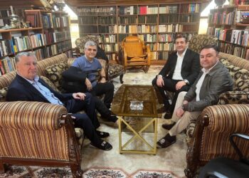 Deputatlar Fazil Mustafanın evinə getdilər – FOTO