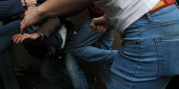 Bakıda futbol meydançasında kütləvi dava – Yaralılar var + Yenilənib