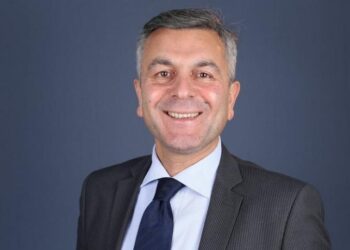 BİLƏSUVARDA İT YİYƏSİNİ TANIMIR.Fakt budur-Fotolar