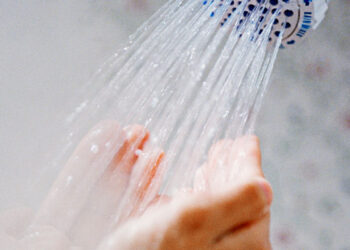 Bakıda 16 yaşlı qız faciəvi şəkildə öldü