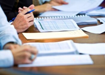 Yaşı 25-dən 30-dək olan şəxslərin NƏZƏRİNƏ