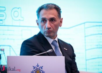 Rəşad Nəbiyevin “korrupsiya əməliyyati”-Kabel çəkilişi üçün istifadə olunan dirəklər satılıb?-Video By