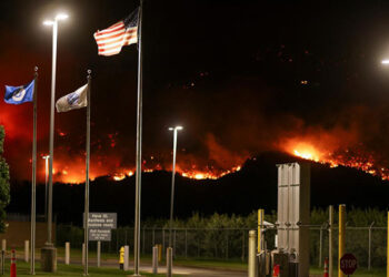 Kanada alovlar içində – Fotolar