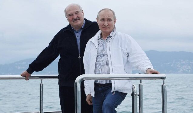 “İstənilən çətinliyi dəf edə biləcəyik” – Putindən Lukaşenkoya təbrik