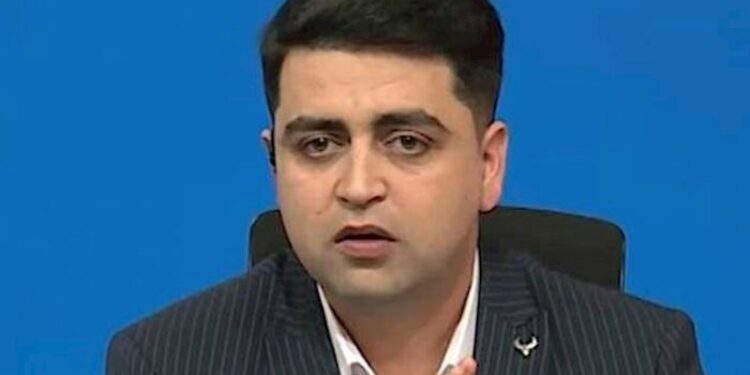 Özü 4-5 dəfə ərə gedib, ekspert kimi efirə çıxır” — Tanınmış aparıcı