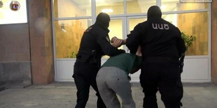 REGİONErmənistanda əməliyyat: İranın “qardaşlıq payı” qəbul edilmədi, həbs olunanlar var