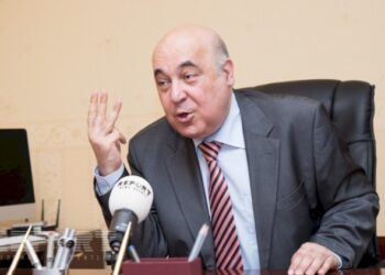 “Çingiz Abdullayev yazıçıya “yazuçu” deyir, amma AYB-nin katibidir” – Video