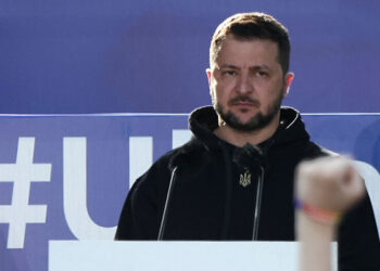 Zelenski korrupsiya ilə mübarizədə yeni mərhələni elan etdi zelenski-korrupsiya-ile-mubarizede-yeni-merheleni-elan-etdi