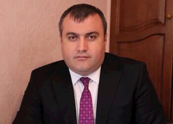 Elçin Sadıqovun vəkillik fəaliyyəti bərpa edildi – KİV