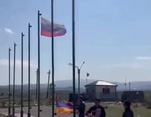 Ermənistan bayrağı Xocalı aeroportundan götürüldü – VİDEO