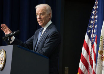 Bayden təcili İsrailə getdi