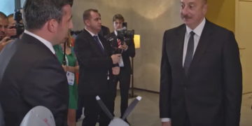 Selçuk Bayraktardan Prezidentə maraqlı hədiyyə – Video