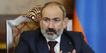 Paşinyan Azərbaycanın ərazi bütövlüyü ilə bağlı bəyannaməni imzaladı