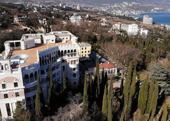 Zelenskayaya məxsus malikanə hərracda 44 milyona satıldı – Video