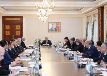 Samir Nuriyev iclas keçirdi