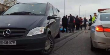 Bakıda sərnişin avtobusu PİYADALARI VURDU – Ölənlər var – VİDEO