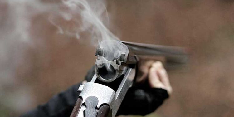 Azərbaycanda avtosalon atəşə tutuldu (VİDEO)