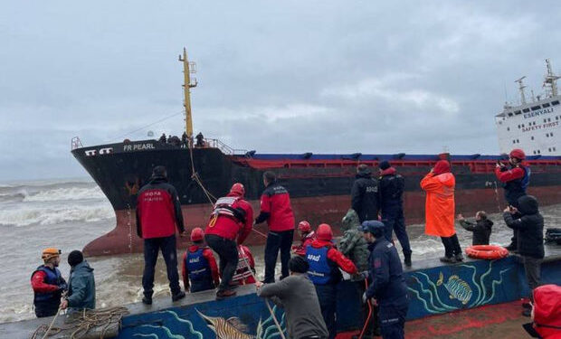 Türkiyədə bu gün ikinci yük gəmisi saya oturdu: Heyət üzvləri arasında azərbaycanlılar var – FOTO/VİDEO