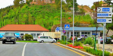 63 sakin də Laçına yola salındı